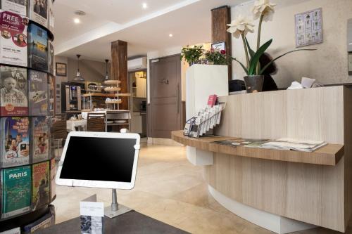 Saint-Vincent-de-Paul Hotel | Hotel Chabrol Opera