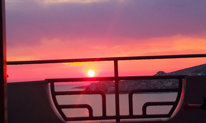 Sarande Hotel | Hotel Chicago