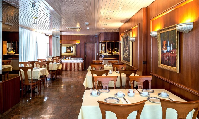 Maison-Royale Hotel | Hotel Churchill
