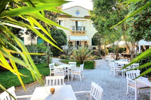 Lido di Camaiore Hotel | Hotel Club i Pini - Residenza d'Epoca in Versilia