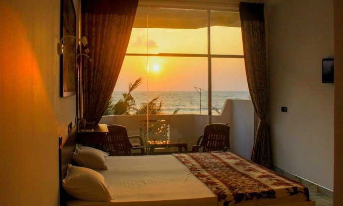 Kalutara Cama Y Desayuno | Hotel Coconut Bay