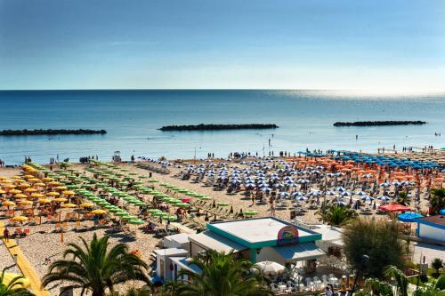Porto d'Ascoli Hotel | Hotel Continental