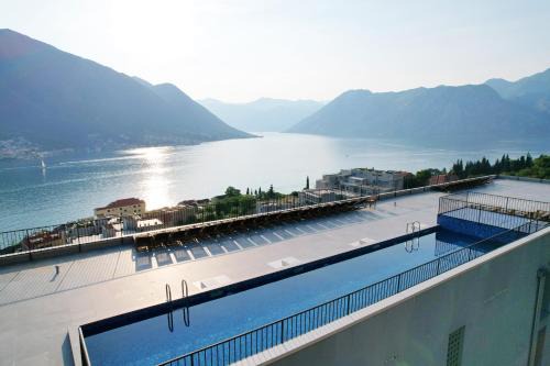 Dobrota Hotel | Hotel Credo