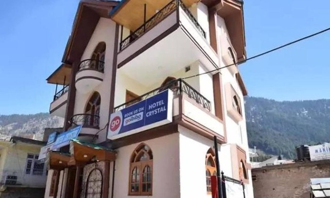 New Manali Hotel | Hotel Crystal