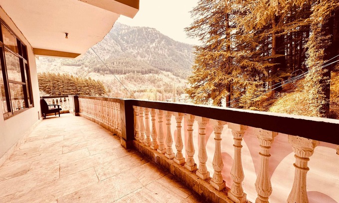 Old Manali Hotel | Hotel Daulat