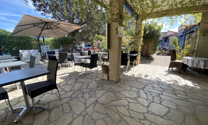 Aigues-Mortes Hotel | Hotel Des 4 Vents