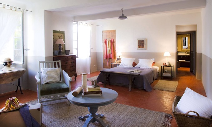 Riez Casa | Hotel des Colonnes