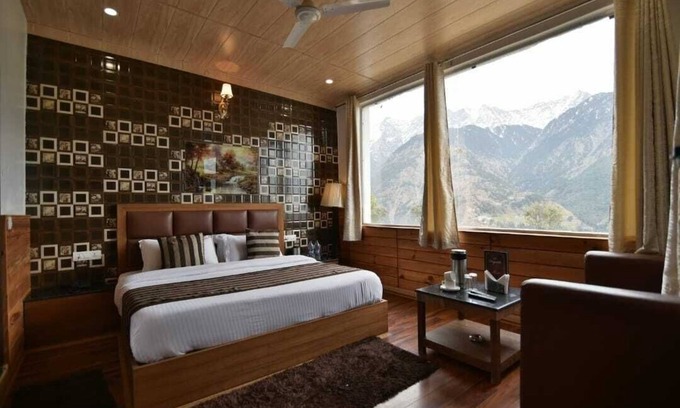Naddi Hotel | Hotel Divyansh By VRB Hotels