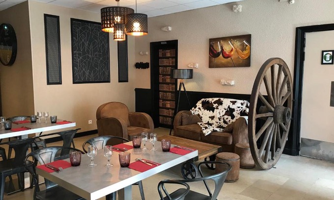 Tonnerre Hotel | Hotel du Centre - Restaurant le P'tit Gourmet