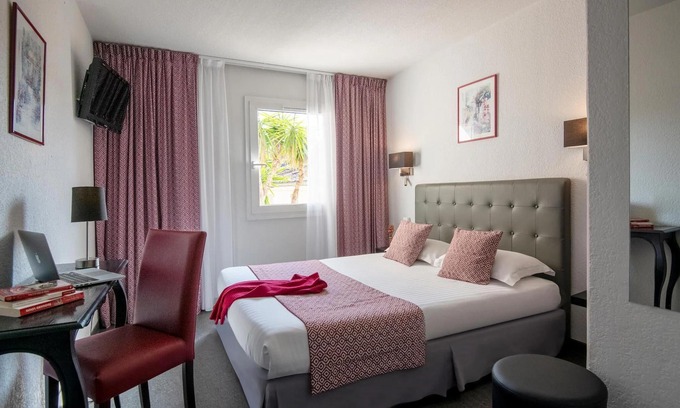 Carpentras Hotel | Hotel du Forum
