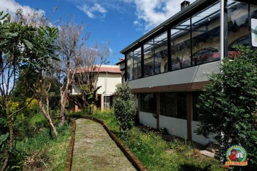 Salinas Hotel | HOTEL EL REFUGIO, Salinerito