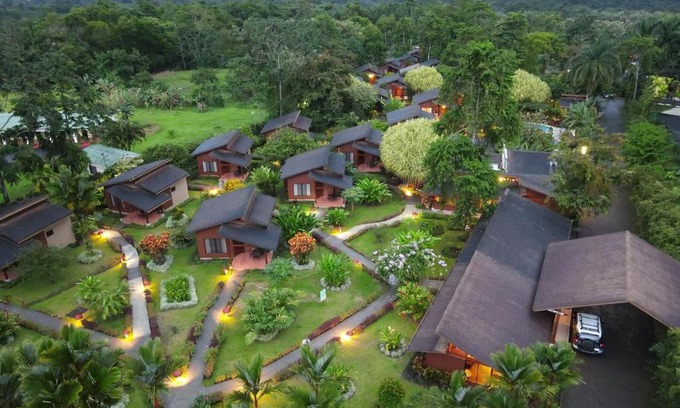 Aguas termales de Arenal Hotel | Hotel El Silencio del Campo