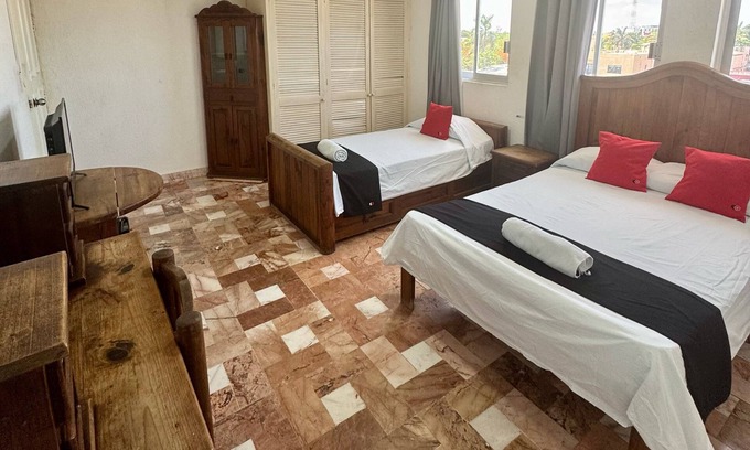 Centro de Cancún Hotel | HOTEL FARALLON INN
