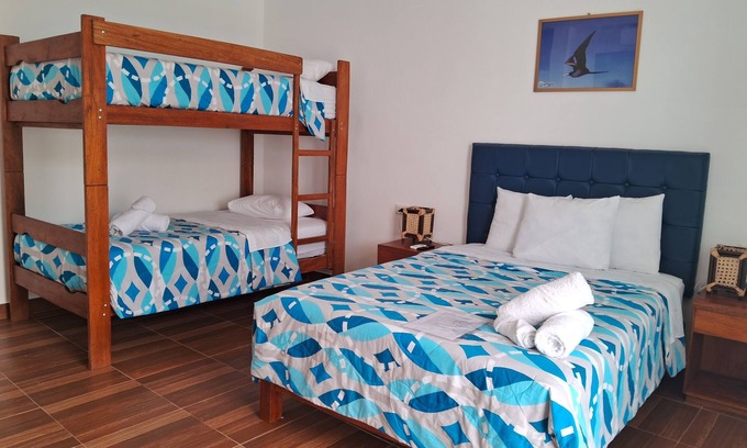 Punta Sal Hotel | Hab12 Hotel Frente al mar ideal para disfrutar del sol y descansar con Wifi y AC
