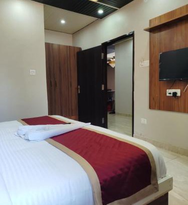 Dalhousie Hotel | Hotel Full Moon Night