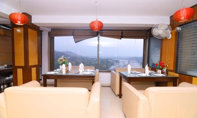 Tapovan Hotel | Hotel Ganesha Inn Ganga View