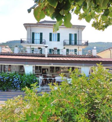 Bocca di Magra Hotel | Hotel Garden Bocca di Magra