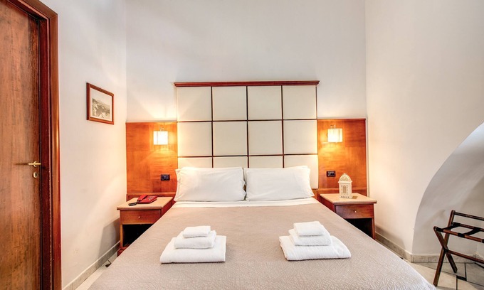 Naples City Centre Hotel | Hotel Garibaldi