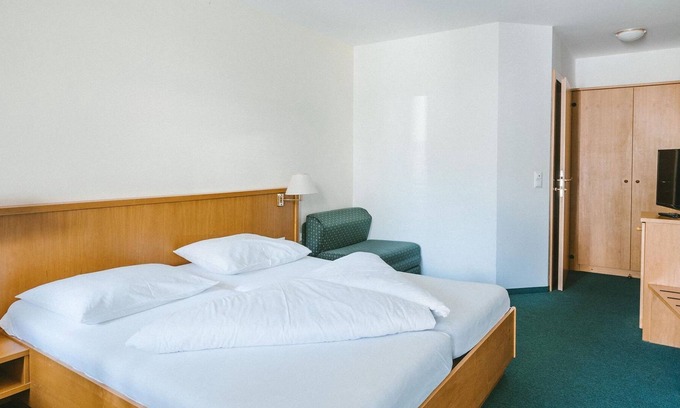 Illmitz Casa | Hotel Garni Doppelzimmer Duw/c - Hotel Johannes-zeche Tauber