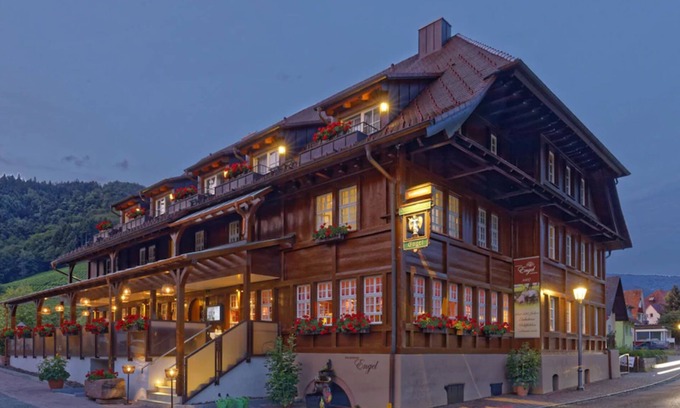 Unterglottertal Hotel | Hotel-Gasthaus Goldener Engel