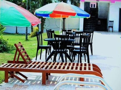Diamond Harbour Hotel | Hotel Girish & Resort