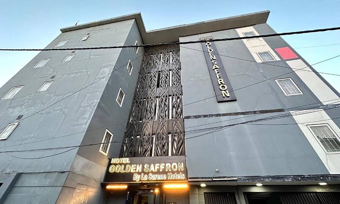 Punjabibagh Hotel | Hotel Golden Saffron-Punjabi Bagh Delhi