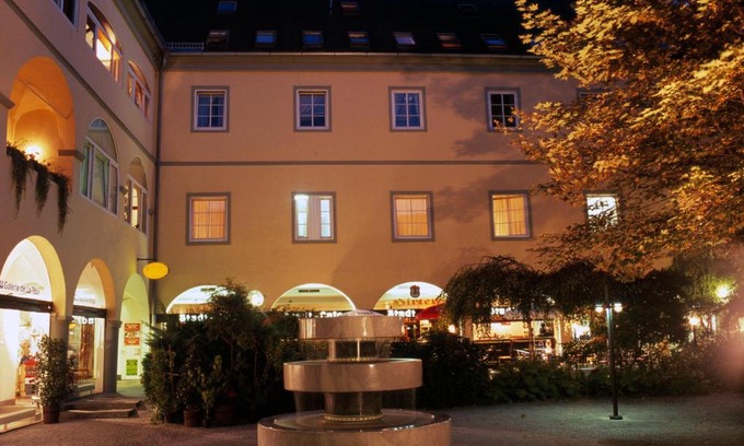 Klagenfurt am Woerthersee Hotel | Hotel Goldener Brunnen