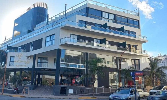 Villa Carlos Paz Hotel | HOTEL GOLEN ROSS