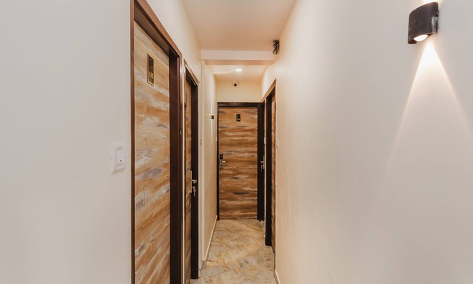 Vile Parle West Hotel | Hotel Good Luck Residency