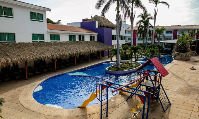 Crucecita Hotel | Hotel H Huatulco