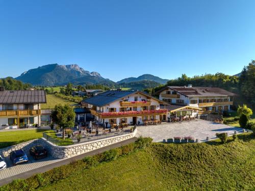 Unterschonau Cama Y Desayuno | Hotel Hanauerlehen - ruhige & zentrale Top-Lage - mit Schwimmbad, Sauna, Parkplätze & Café - bayerischer Familienbetrieb