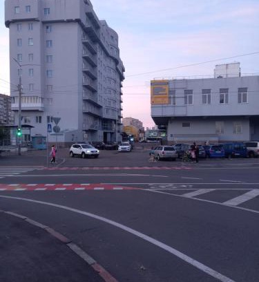 Dniprovs'kyi District Apartamento | Hotel HEADWAY