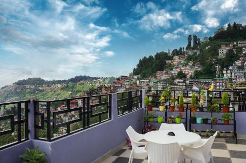 Darjeeling Hotel | Hotel Hill Queen Near Tara Devi Mandir
