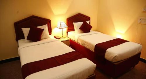Somajiguda Hotel | Hotel I K London Residency