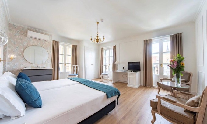 Centro histórico de Segovia Hotel | Hotel Infanta Isabel