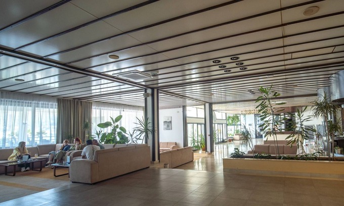 Cove Rogacic Casa | Hotel Issa - Quadruple Room Sea View