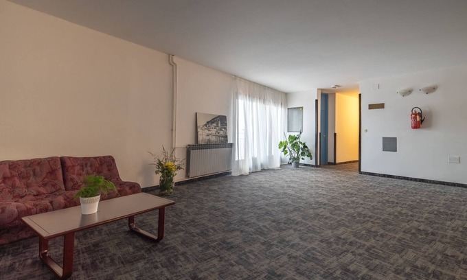 Cove Rogacic Casa | Hotel Issa - Triple Room Sea View 3