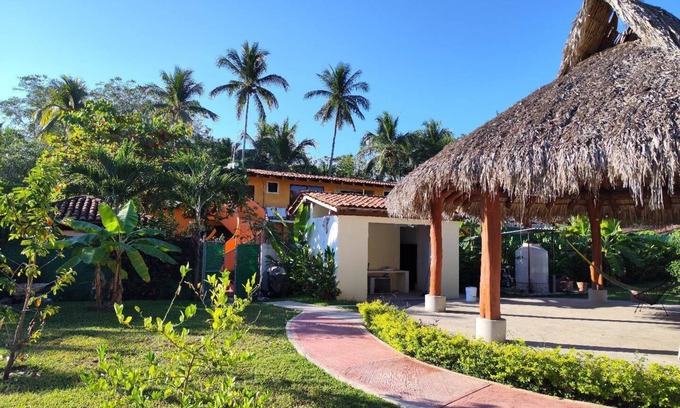 Ixtapa - Zihuatanejo Hotel | Hotel J.B.