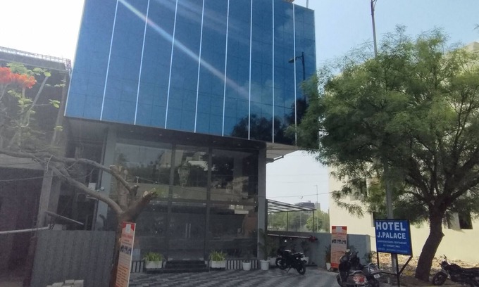 Indore Hotel | Hotel J Palace