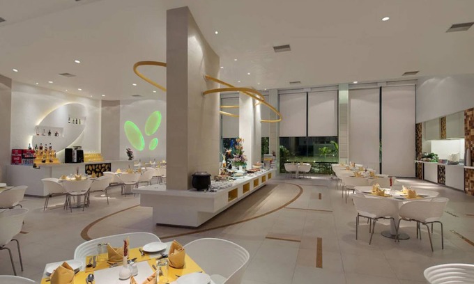 Christian Gaon Hotel | Hotel Kohinoor Elite near BKC