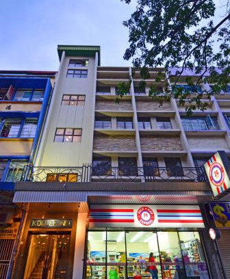 Kampung Air Hotel | Hotel Kooler Inn