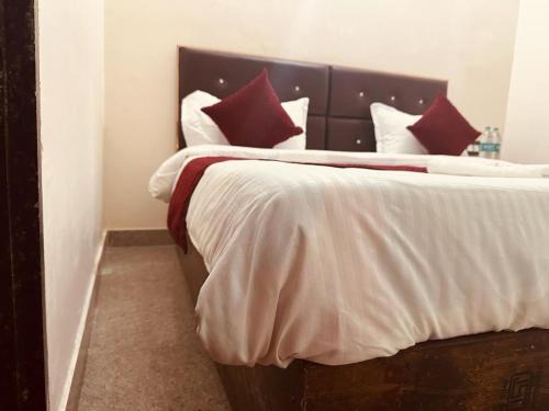 Chhata Hotel | Hotel Krishna Residency Vrindavan
