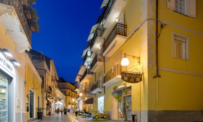 Santa Maria di Castellabate Hotel | Hotel La Marina