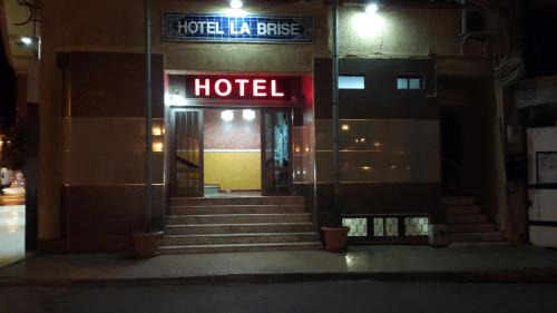 Bouisseville Hotel | Hotel la brise