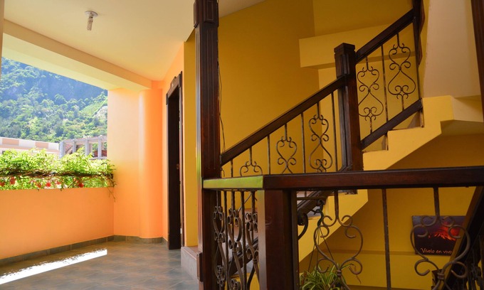 Baños de Agua Santa Hotel | Hotel La Chimenea Casa De Piedad