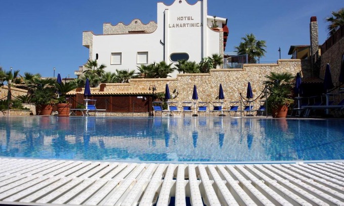 Ficarazzi Hotel | Hotel La Martinica