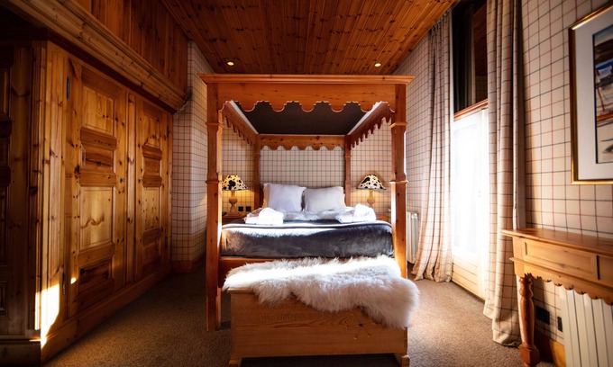 Val-d'Isere Hotel | Hotel La Savoyarde