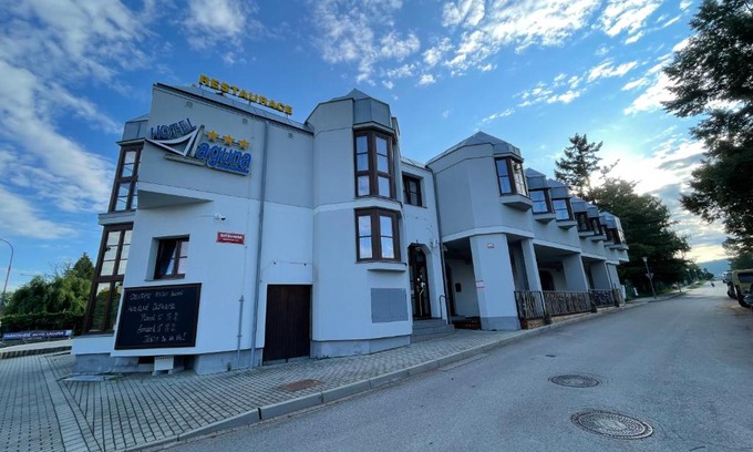 Ceske Budejovice 7 Hotel | Hotel Laguna & restaurant