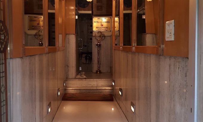 Paharganj Hotel | Hotel lals Haveli