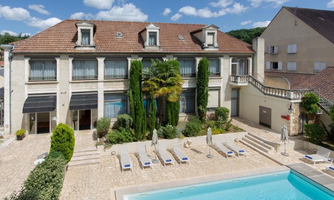 Sarlat-la-Caneda Hotel | Hotel Le Renoir